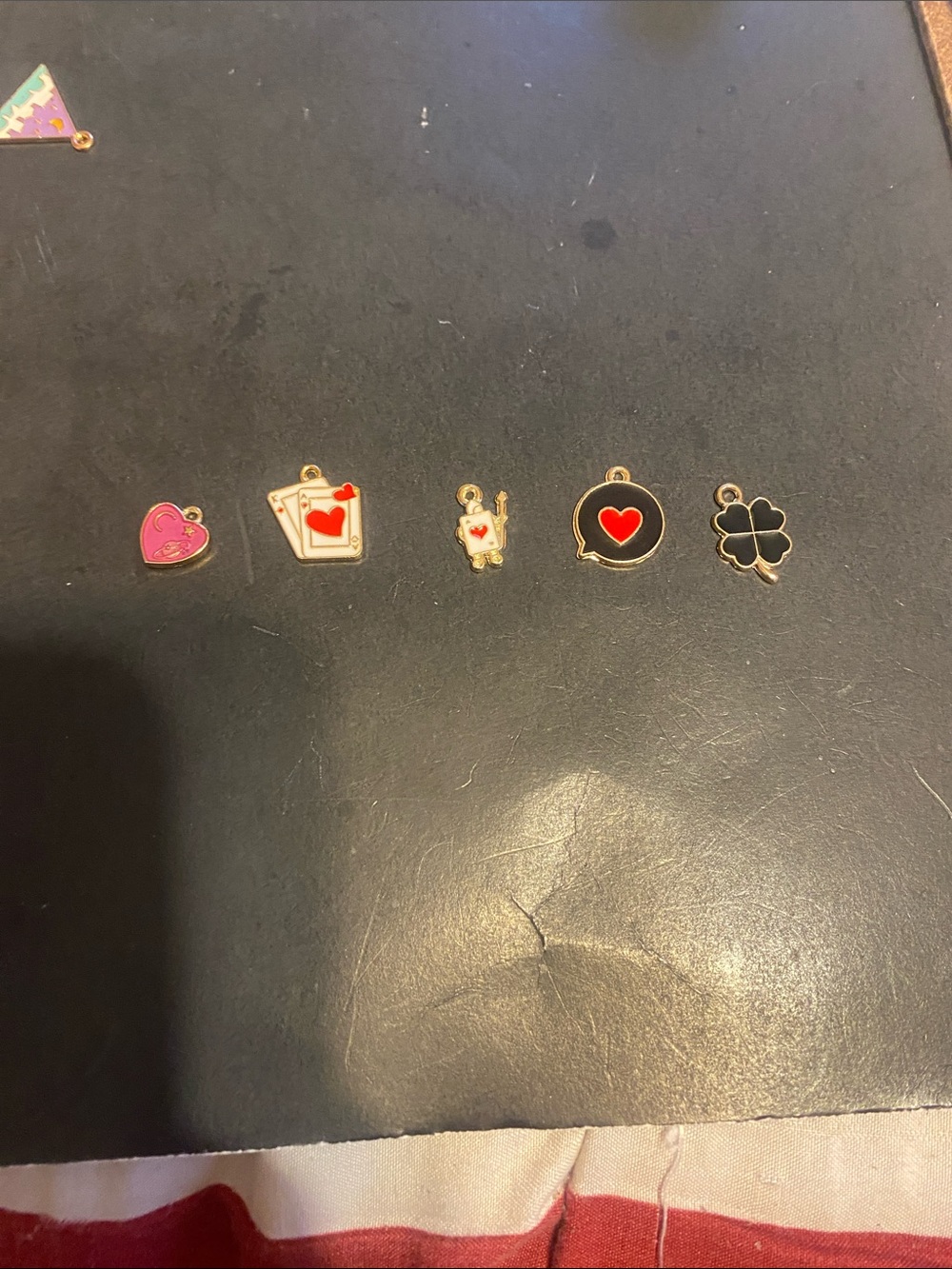 Fashion Jewelry Charms Set in Black, Red, Pink, White, Gold